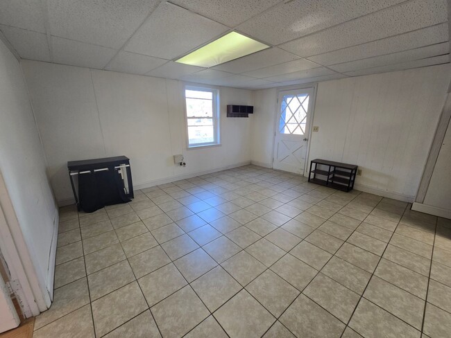 Photo - 218 Hillside Dr