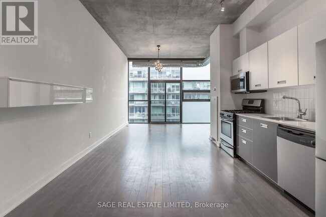 Photo - 60 Bathurst St Unit 811