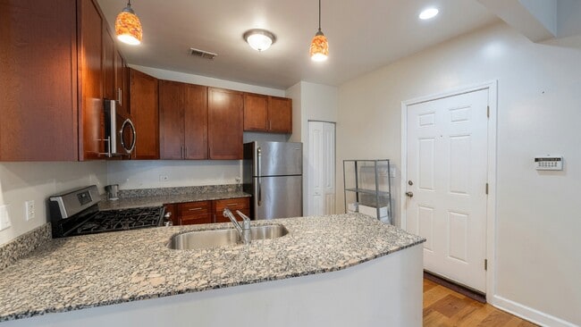 Photo - 7225 N Rogers Ave Unit 3