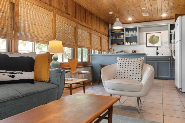 Photo - 202 Woodcreek Dr Unidad ID1254585P