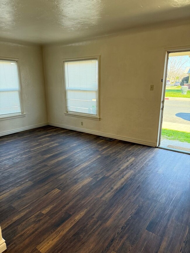 Photo - Charming 1 bedroom 1 bathroom