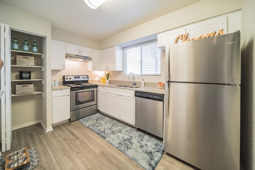 Bluestone on the Bay apartments — community photo