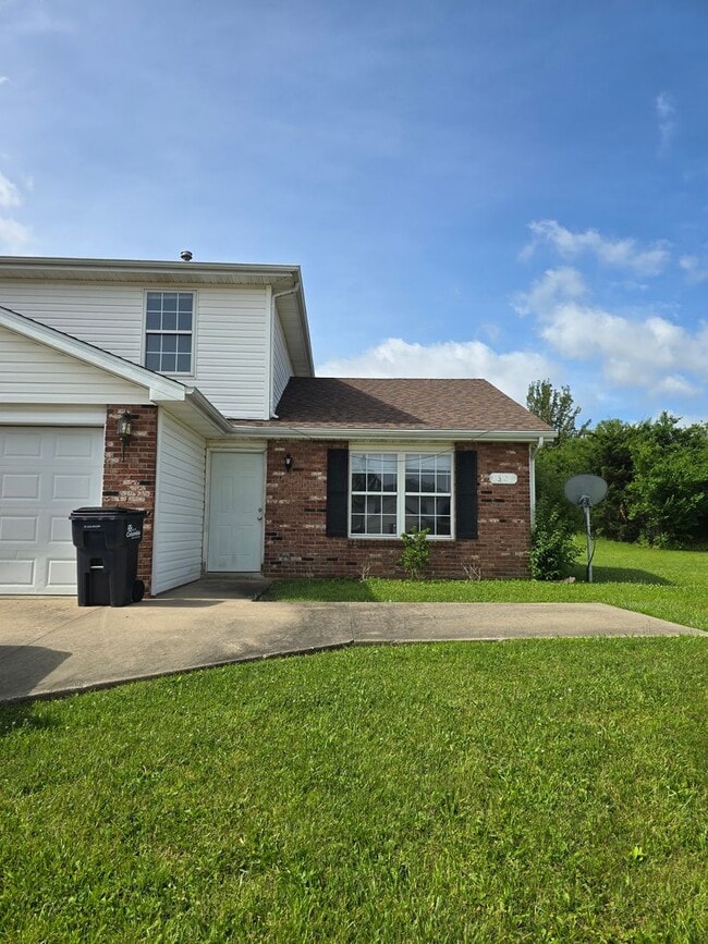 Building Photo - 1504-1506 Native Dancer Ct. Unit 1504 Native Dancer Ct.