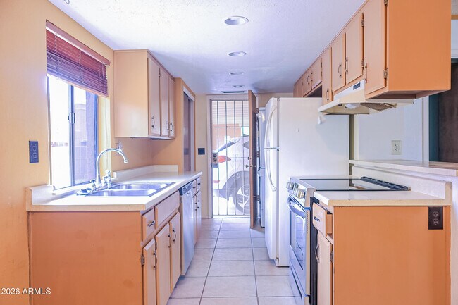 Photo - 10407 N 11th Pl