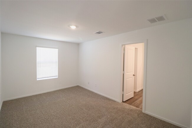 Photo - 24134 Chirp St