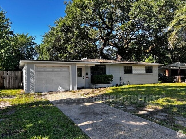 Building Photo - 6422 Solandra Dr Rental