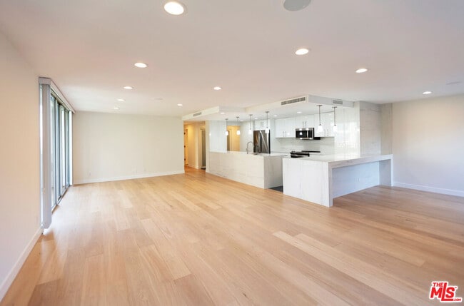 Photo - 2170 Century Pk E Unit 406