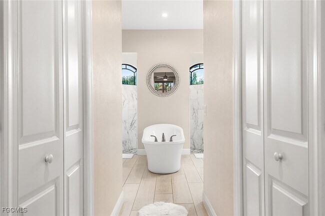 Photo - 302 NW 32nd Pl