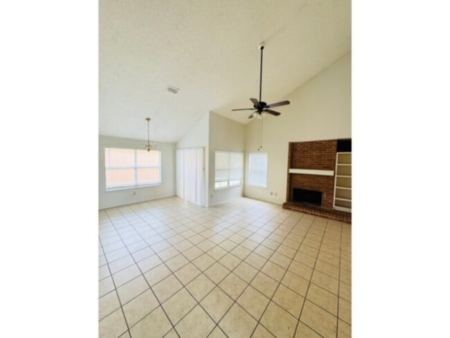 Photo - 1506 Shalain Dr