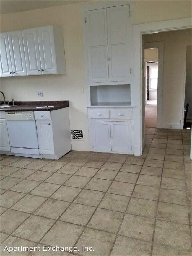 Photo - 1300 McCausland Ave