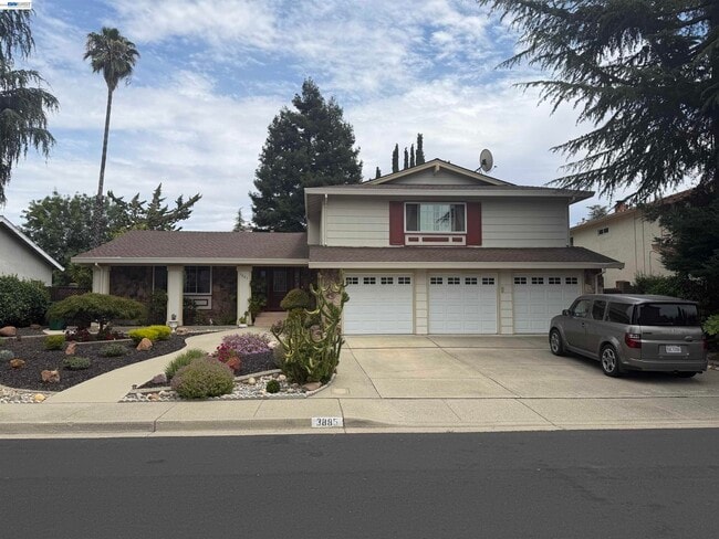 Building Photo - 3885 Aragon Ln