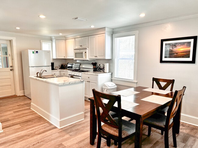 Kitchen and Dining - 813 N Spair St