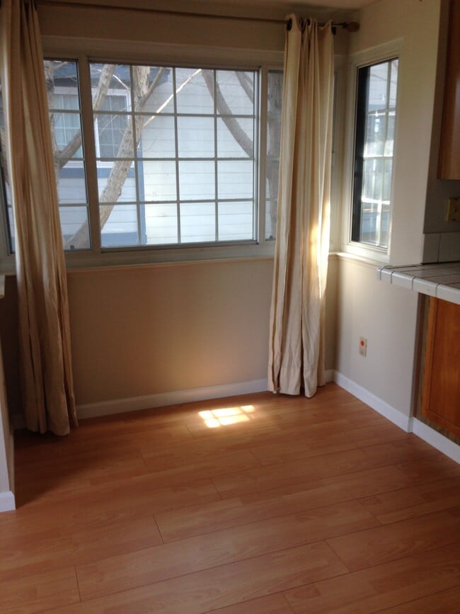 Kitchen Bar/Dining Room