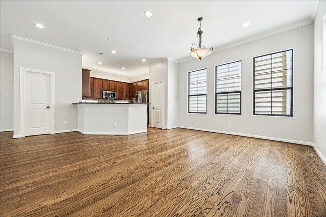 Photo - 5308 Larkin St Unit B