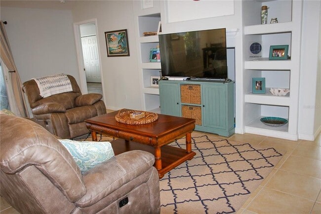 Photo - 4015 Kingsfield Dr