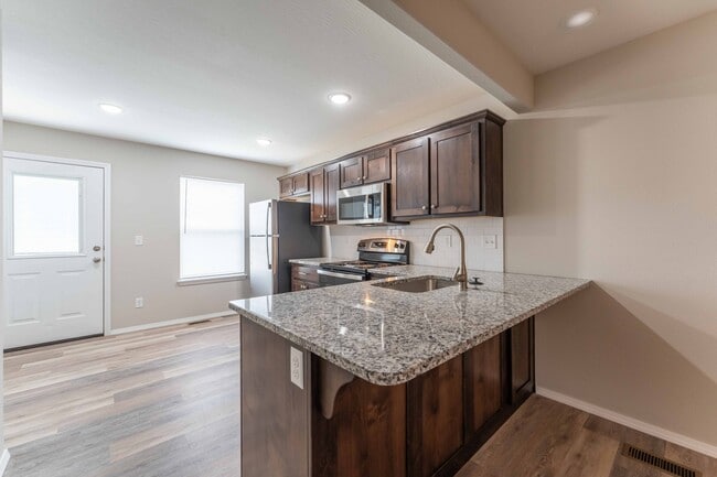 Photo - Oakwood Heights Townhomes