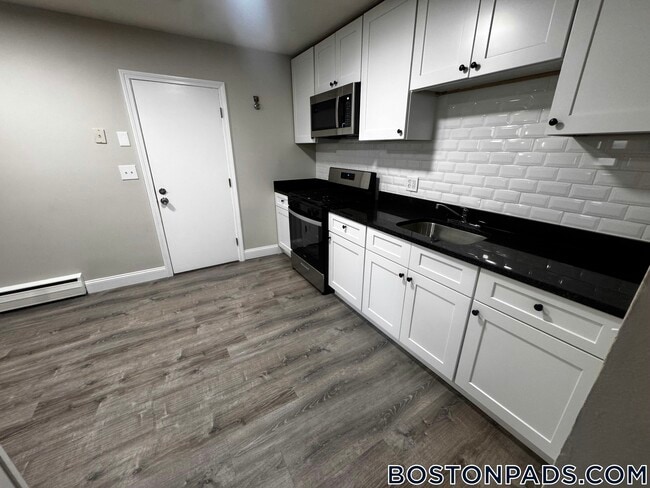 Photo - 24 Waugh St Unit 3