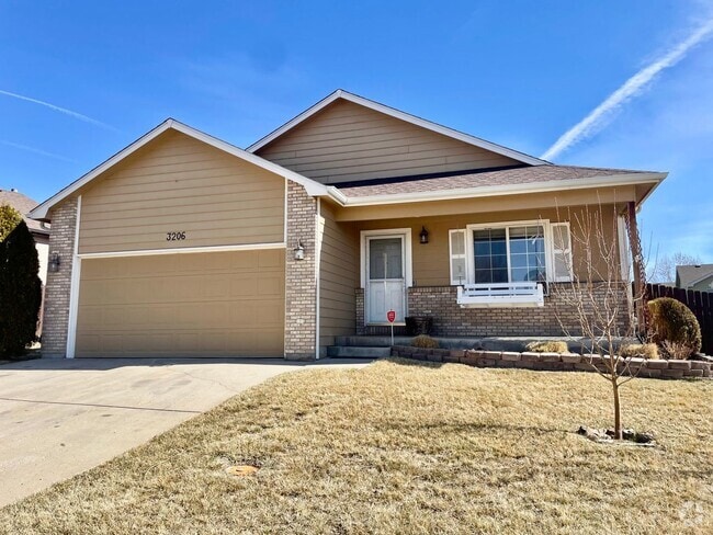 Building Photo - Recently Updated 5-Bed, 3-Bath Home in Evans