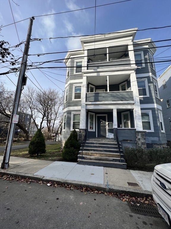 Building Photo - 39 Harwood St Unit 2