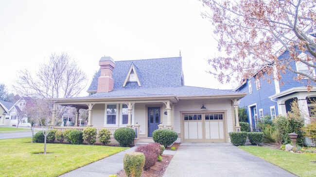 Building Photo - Beautiful Home in Historic Jacksonville
