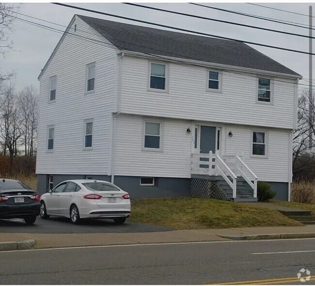 Building Photo - 745 Sea St Unit 2 Rental