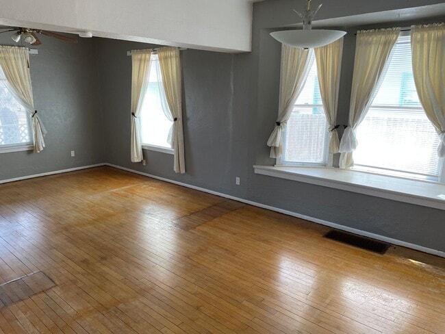 Photo - 1434 11th St Unit 1