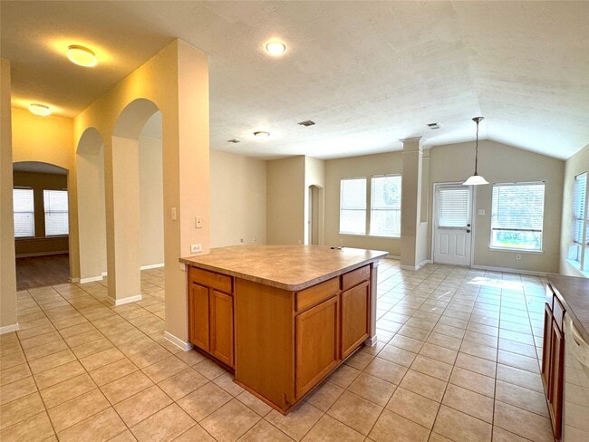 Photo - 3011 Sunchase Ct