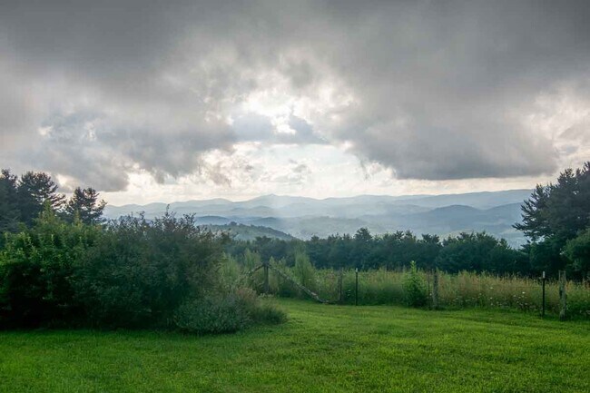 10190 C Blue Ridge Pkwy
