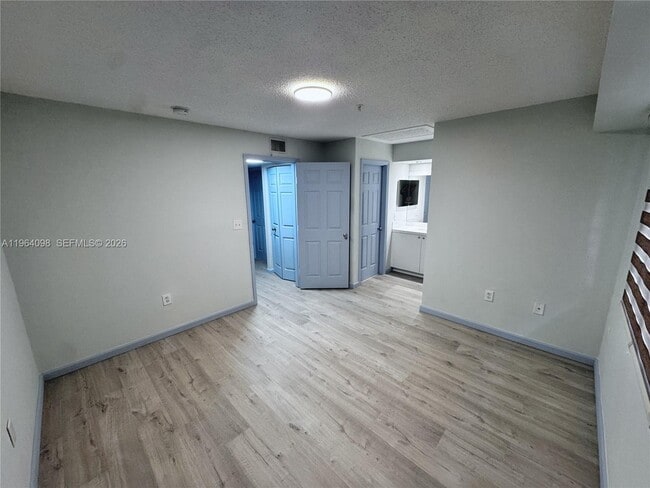 Photo - 2881 NE 185th St