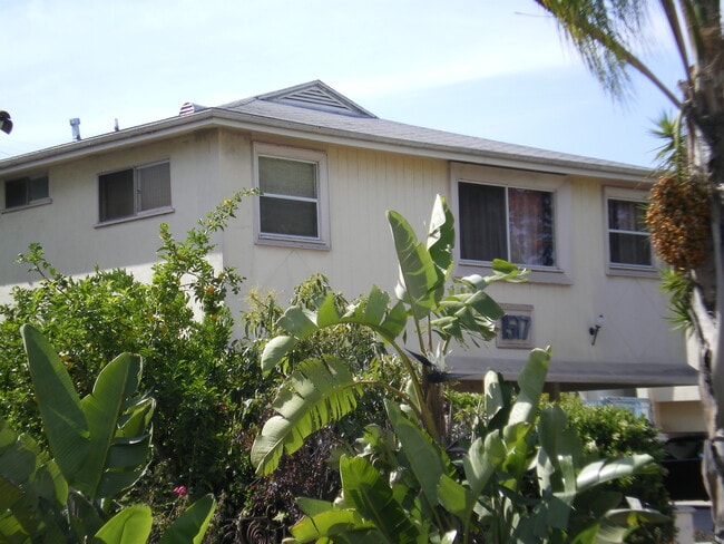 Building Photo - 1517 S Bedford St Rental