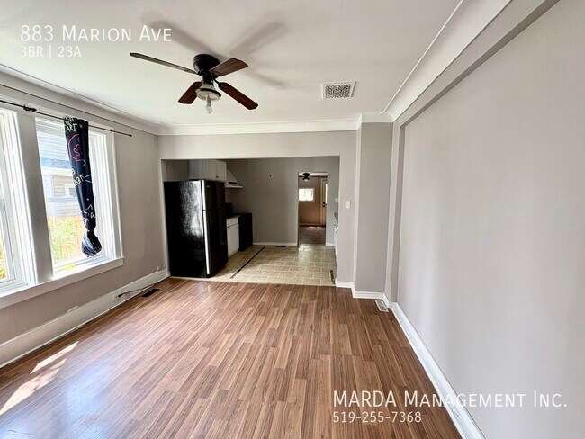 Photo - CHARMING 3 BED/2 BATH TOWNHOUSE - WALKERVILLE PLUS HYDRO & GAS!