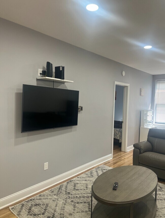 Photo - 3303 Broadway Unit 2