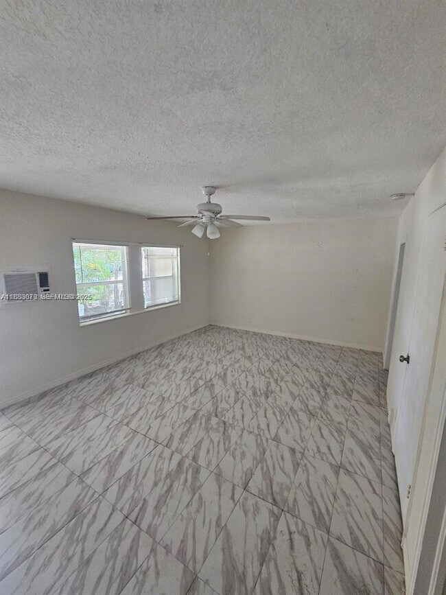 Photo - 1219 NE 6th St Unit 1