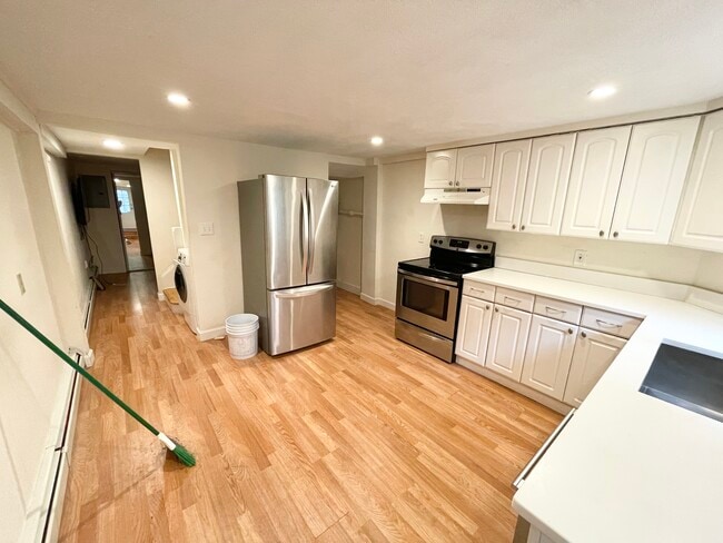 Photo - 16 Greenwich St Unit A