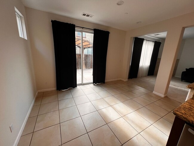 Photo - Great looking home and neighborhood in the...