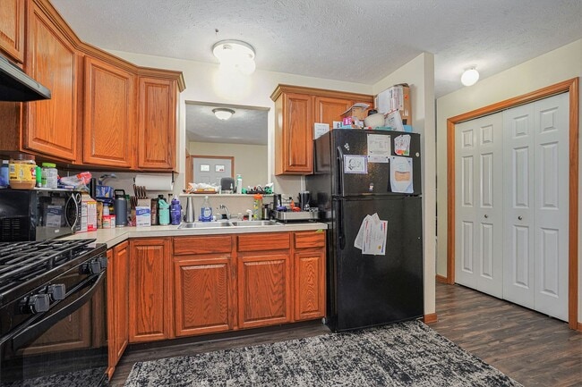 Photo - AVAILABLE IN NOVEMBER! 3 Bedroom, 1.5 Bath...