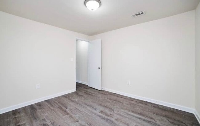 Photo - 4543 Kingston Rd