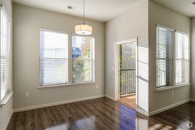 3BR, 2BA - 1,398SF - Dining Room
