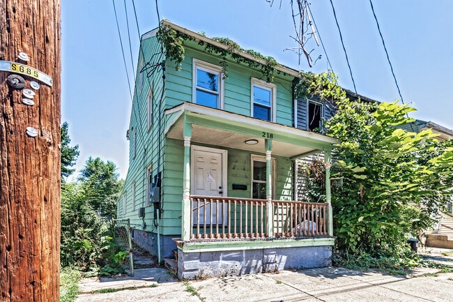 Building Photo - 218 Sinnickson St