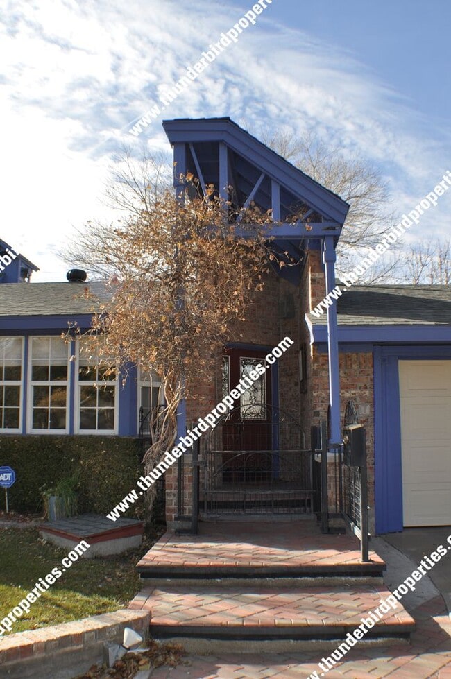 Photo - Lovely 3 bedroom, 2 baths in NE Heights!