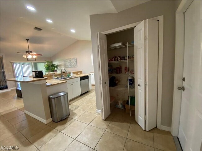 Photo - 4317 SW Santa Barbara Pl