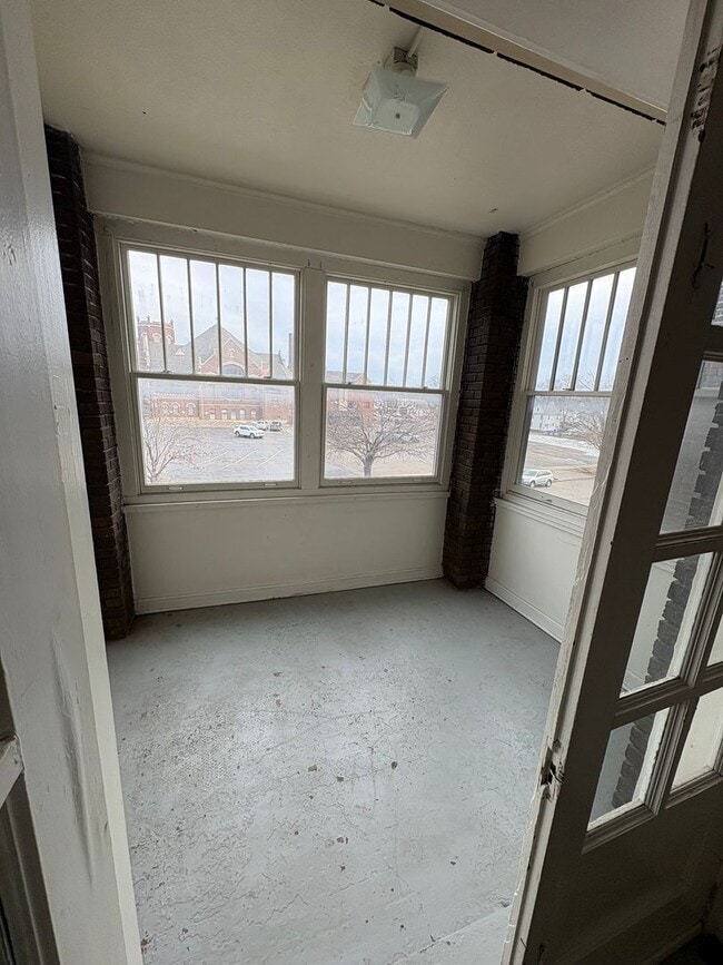 Photo - 608 Wellington St Unit A3