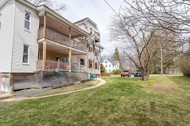 Photo - 315 Elm St Unit 3