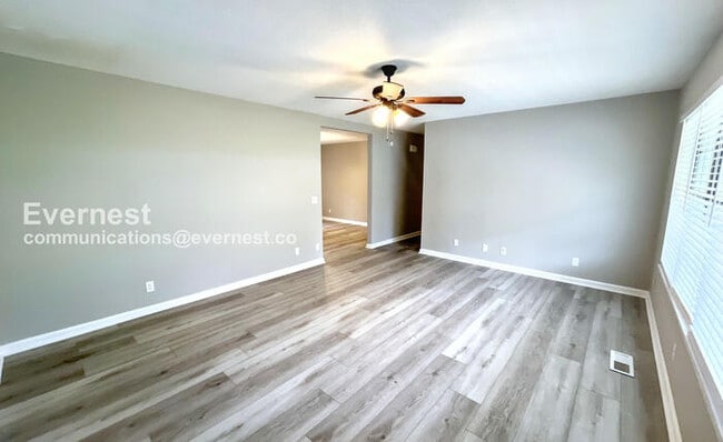 Photo - 107 Laferry Ln