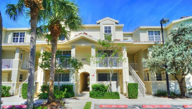 Parking Lot View - 4851 Chancellor Dr