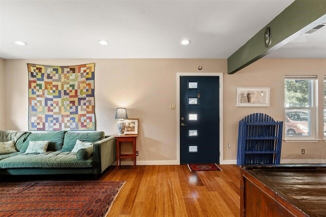 Photo - 9717 Hansford Dr