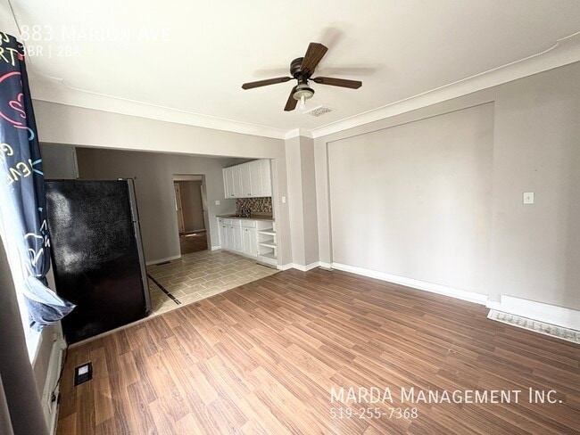 Photo - CHARMING 3 BED/2 BATH TOWNHOUSE - WALKERVILLE PLUS HYDRO & GAS!