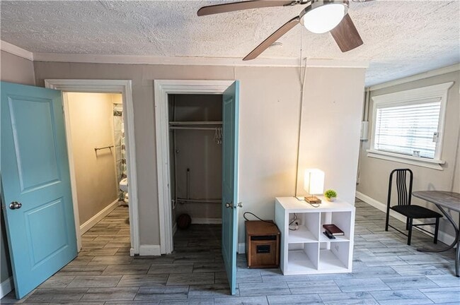 Photo - 235 Walnut St NW