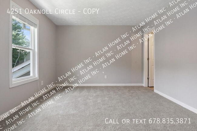 Photo - 4251 Oaknoll Cir