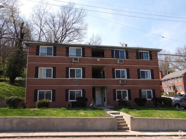 Building Photo - 720 Woodland Ave Unit 3 Rental